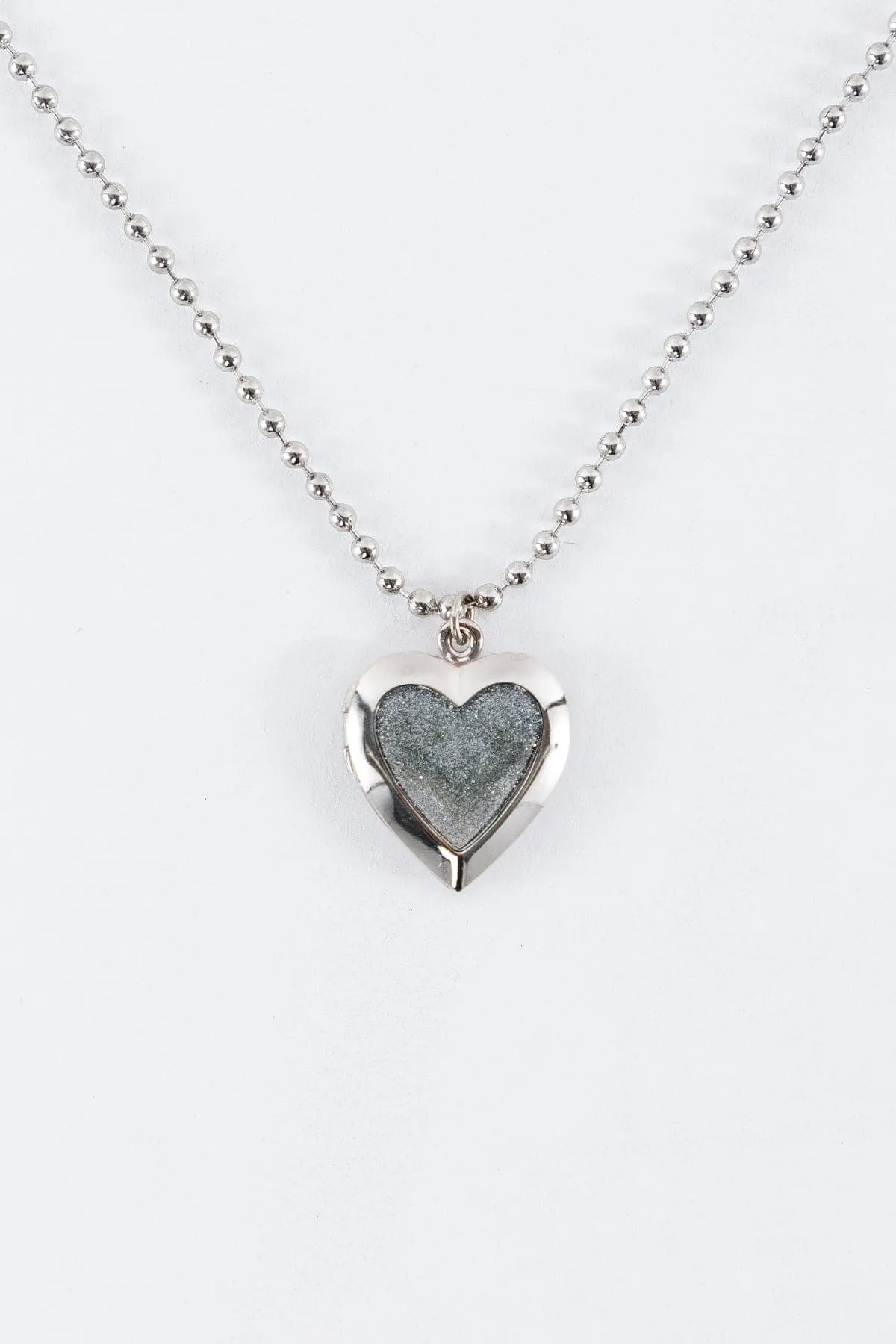 JWLEHL - Enameled Heart Locket