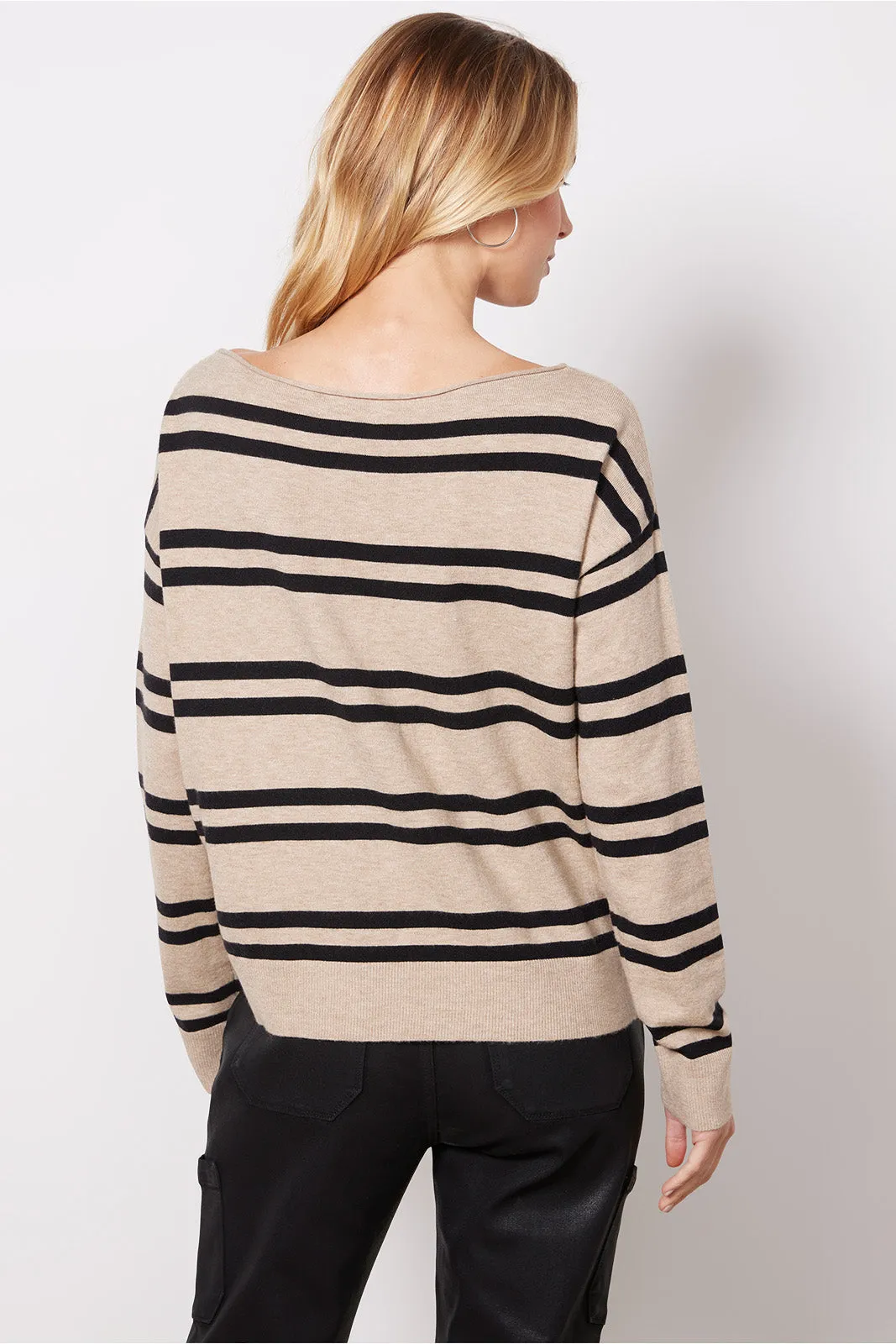 Lessie Off Shoulder Pullover