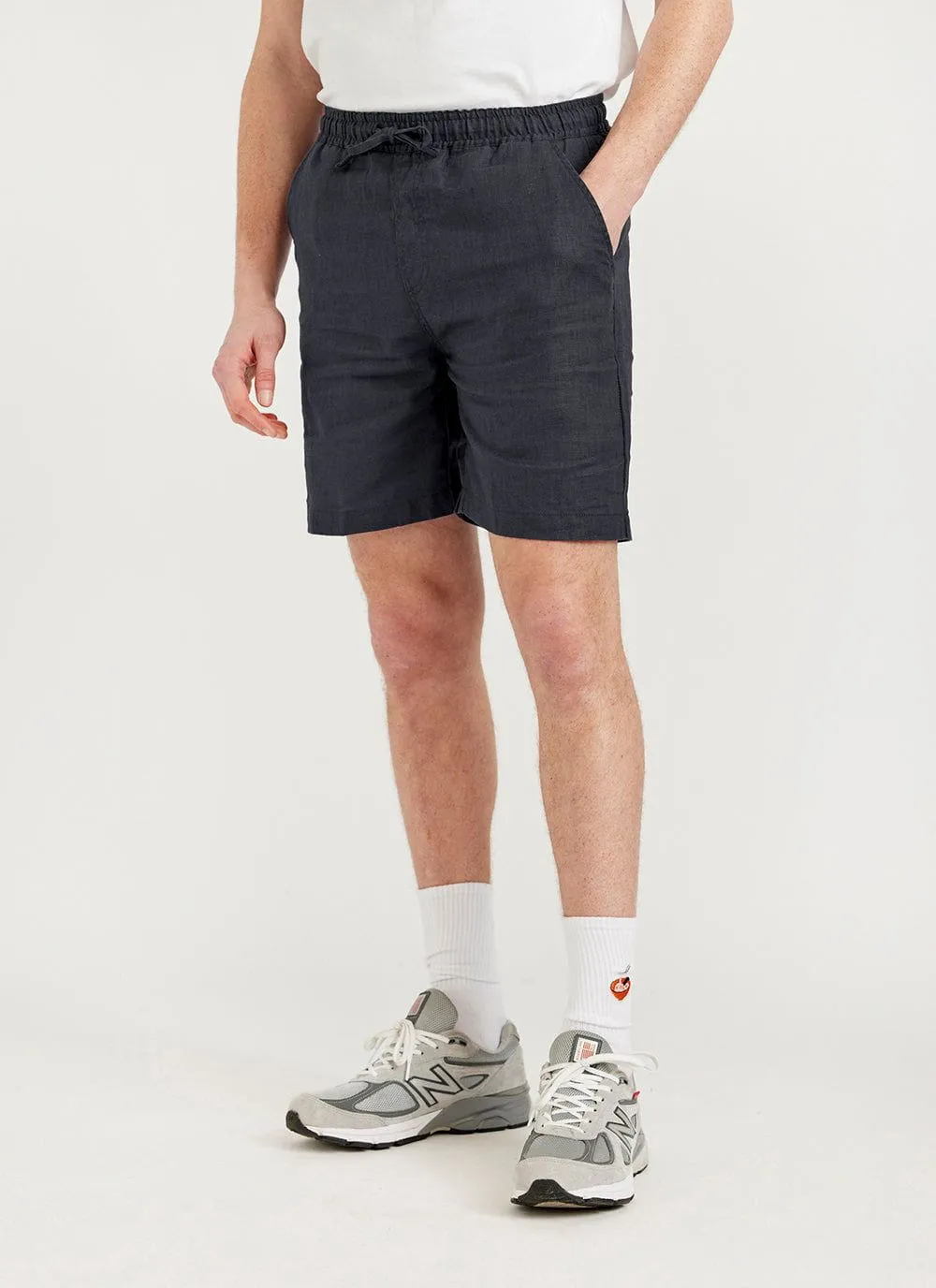 Linen Shorts | Black